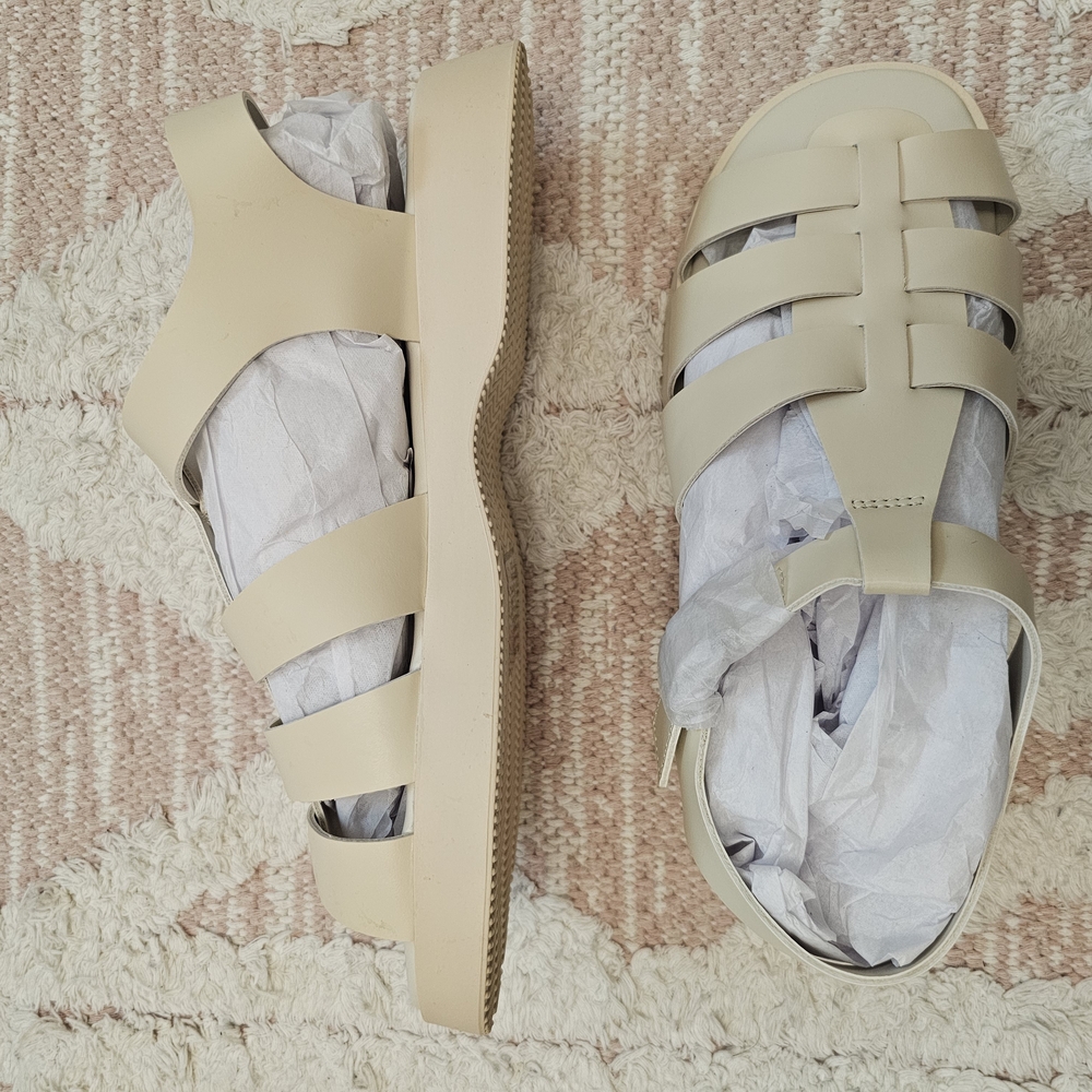 Big Girls' Cream Fisherman Sandals, Sz 5